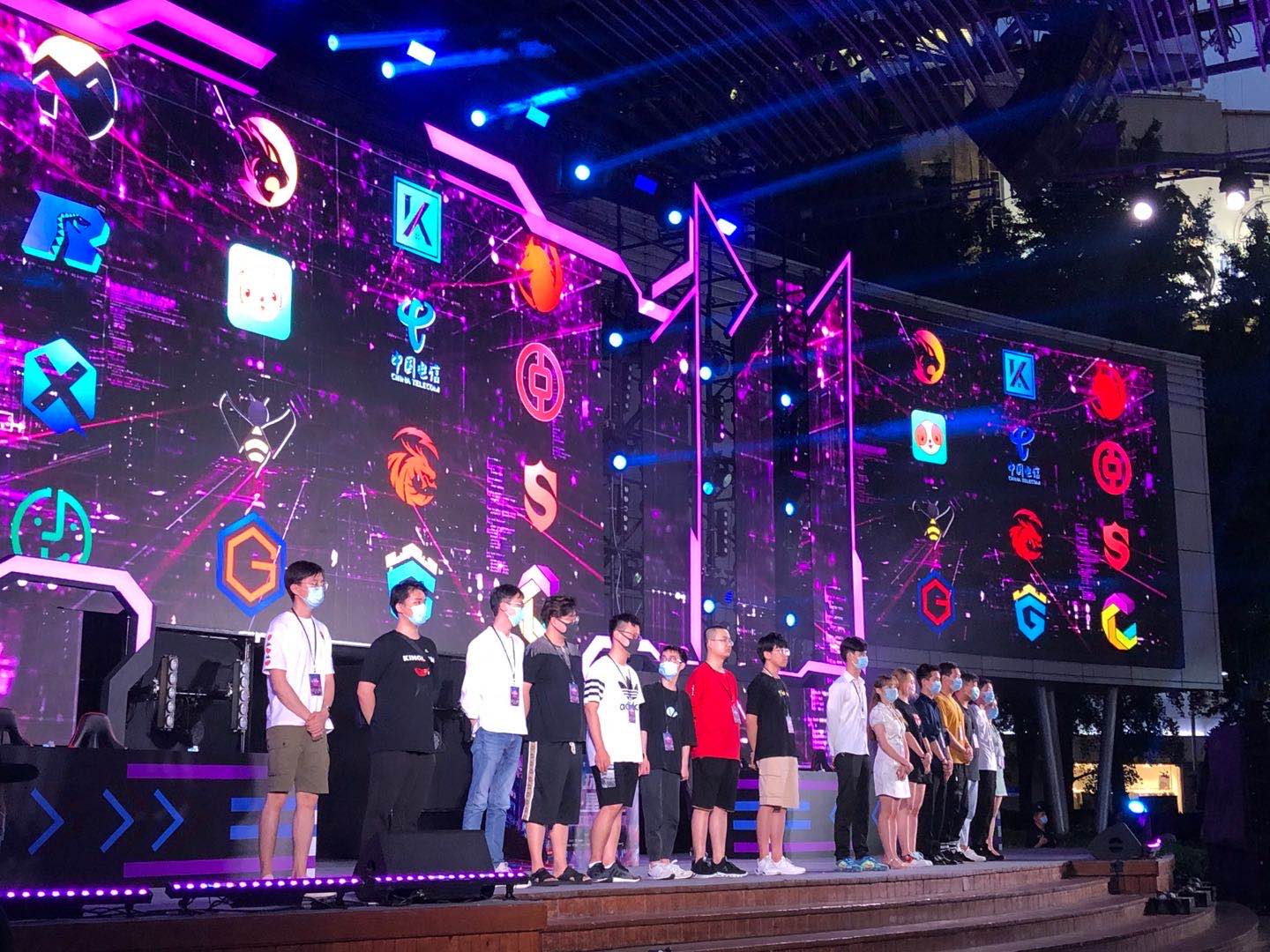 他依靠敏锐 他依靠敏锐