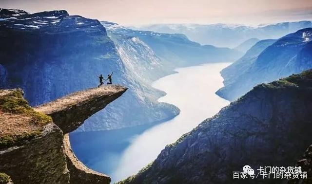 沿底线从弱